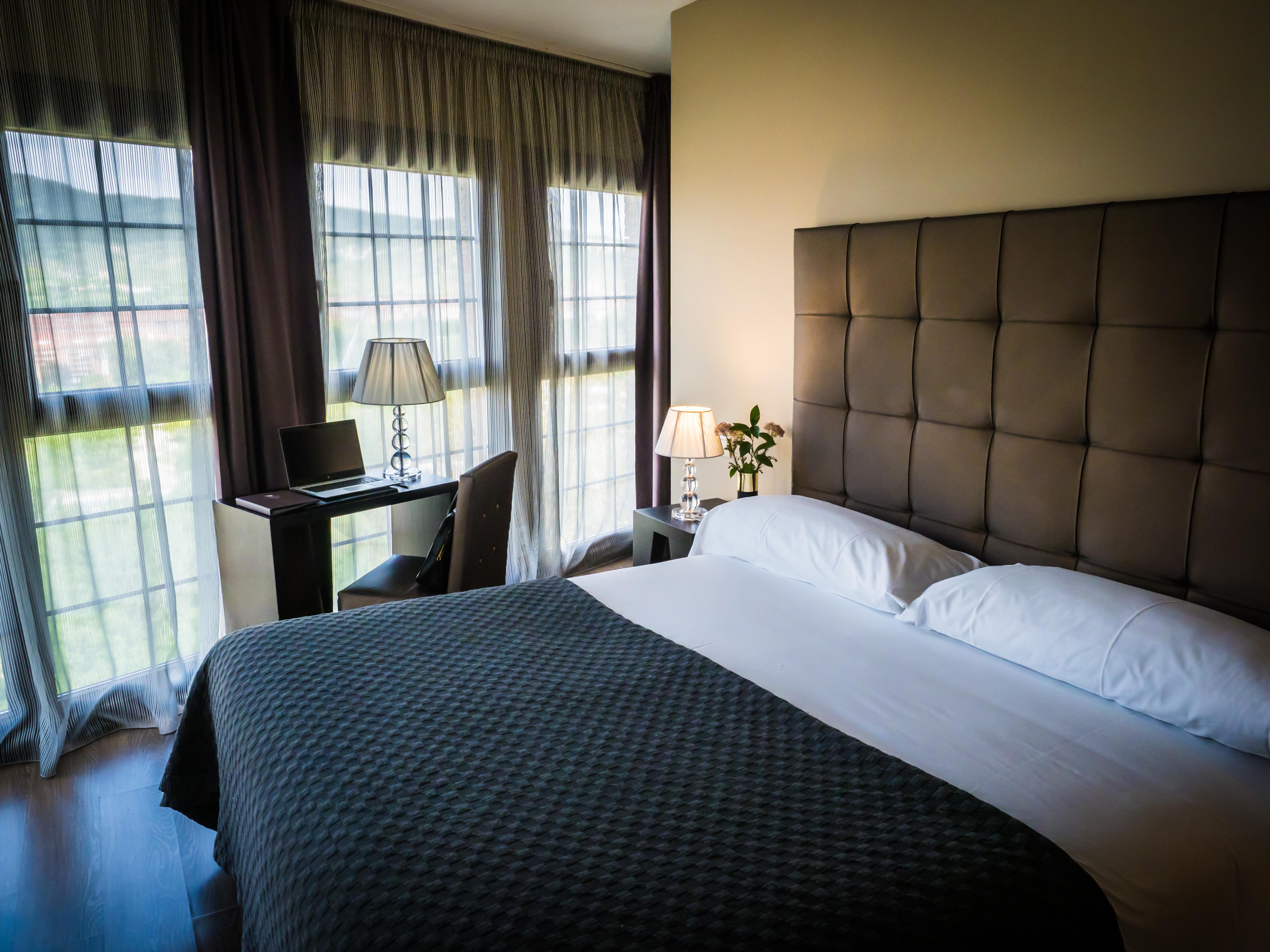 Pamplona Catedral Hotel Ngoại thất bức ảnh